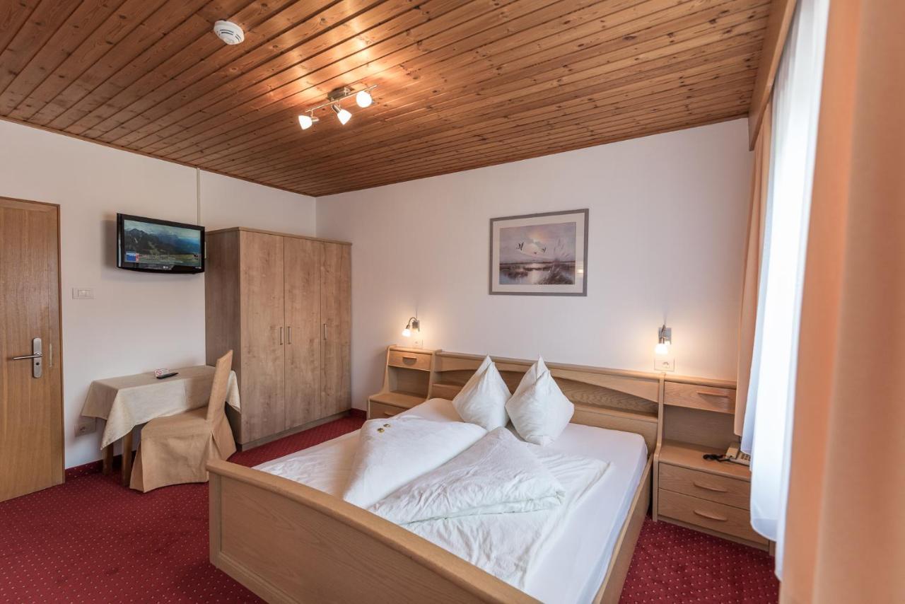 Hotel B&B Feldmessner บรูนิโก ภายนอก รูปภาพ