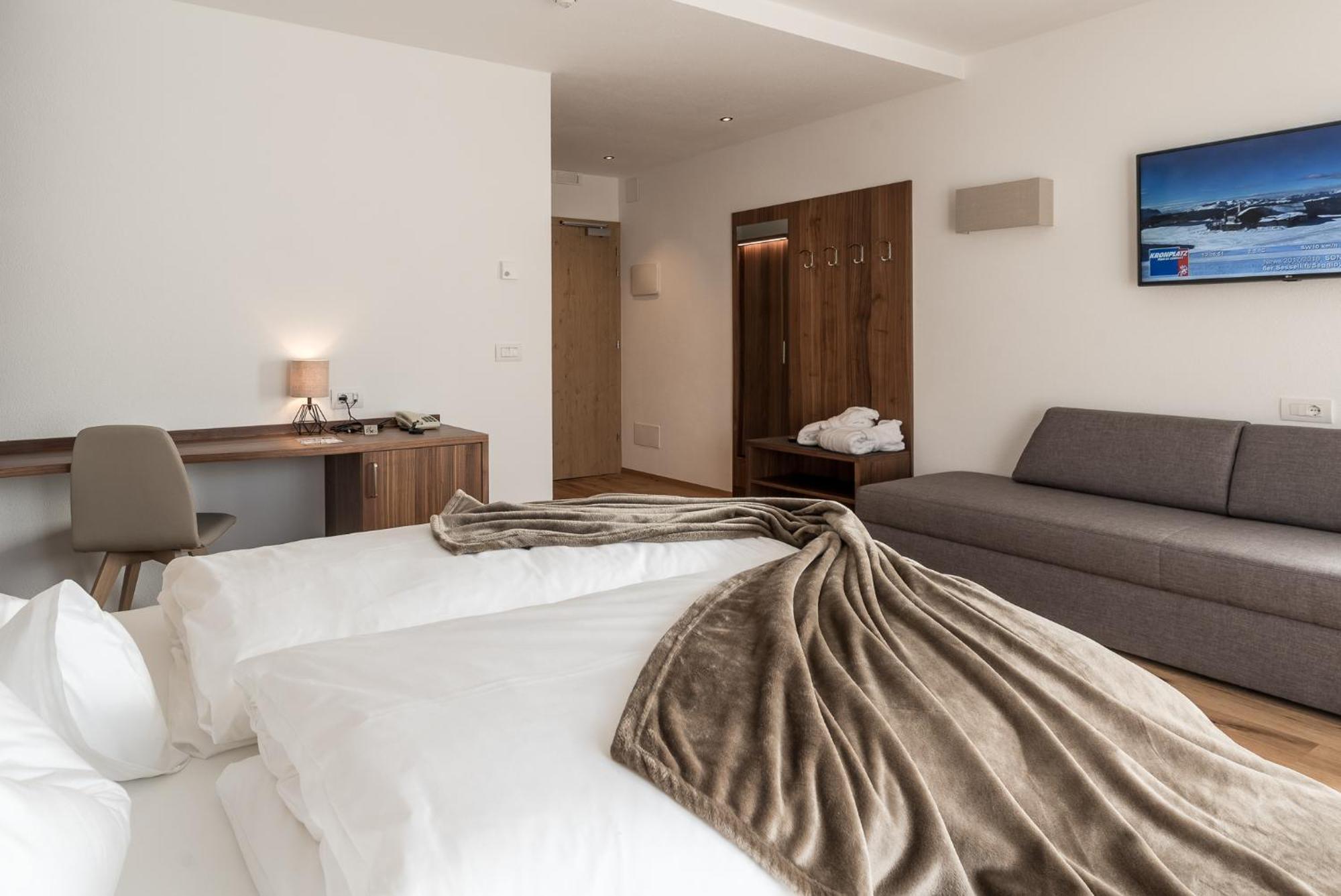 Hotel B&B Feldmessner บรูนิโก ภายนอก รูปภาพ